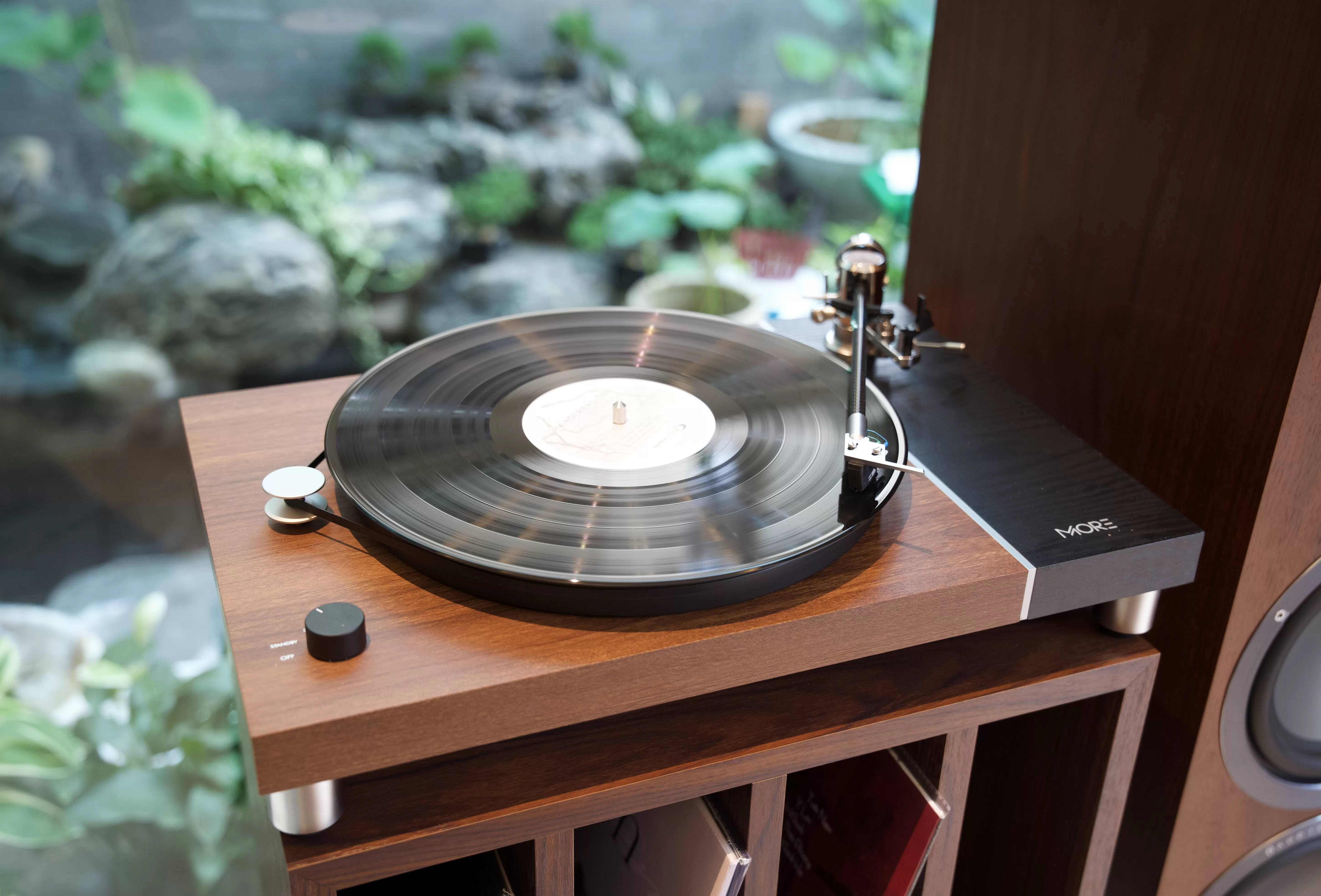 Mâm Đĩa Than MORE Hi-Fi: Sức Hút Tinh Tế Từ Chất Âm Analog