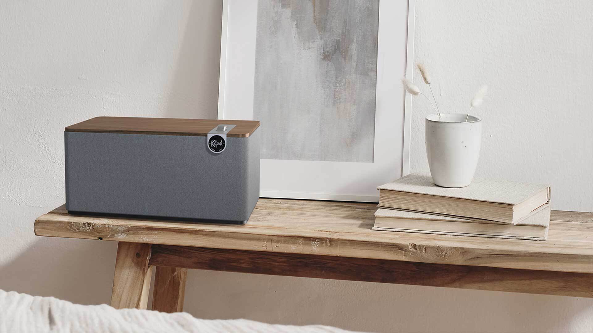 Klipsch The Three Plus - Loa bluetooth retro cùng tính năng hiện đại